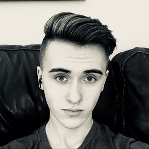 Meet your Posher, Christopher